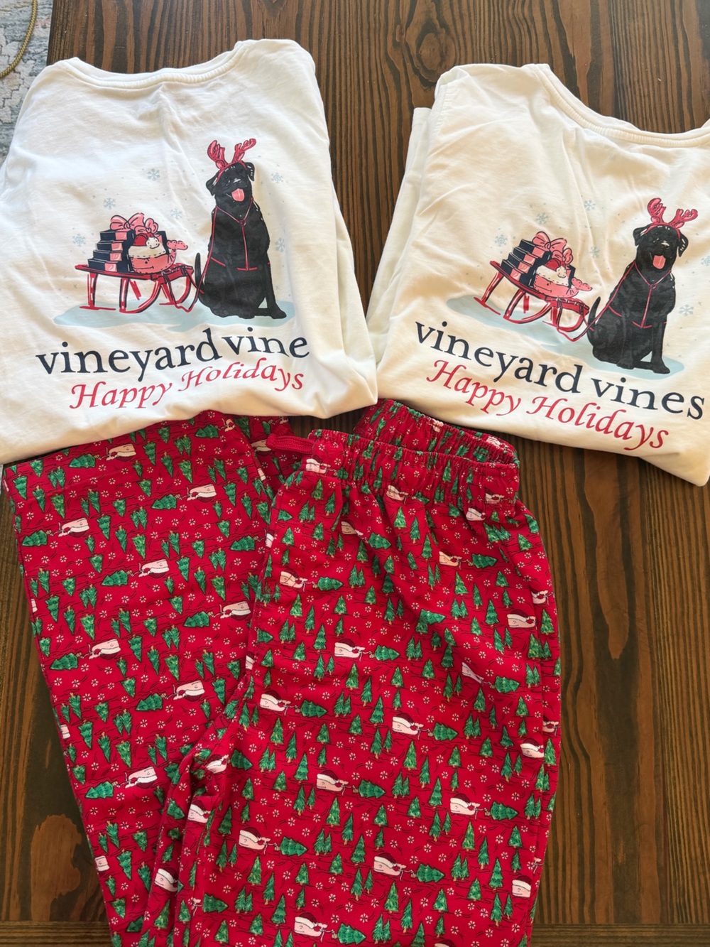 Vineyard Vines youth Holiday Pajama Set, pants youth large 2 shirts xs and m